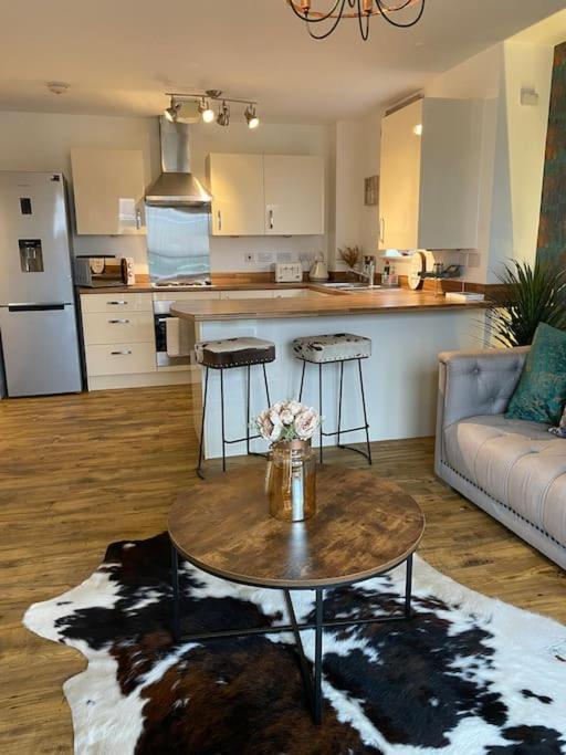 Luxury Riverfront Apartment Newport (Gwent) Exterior foto